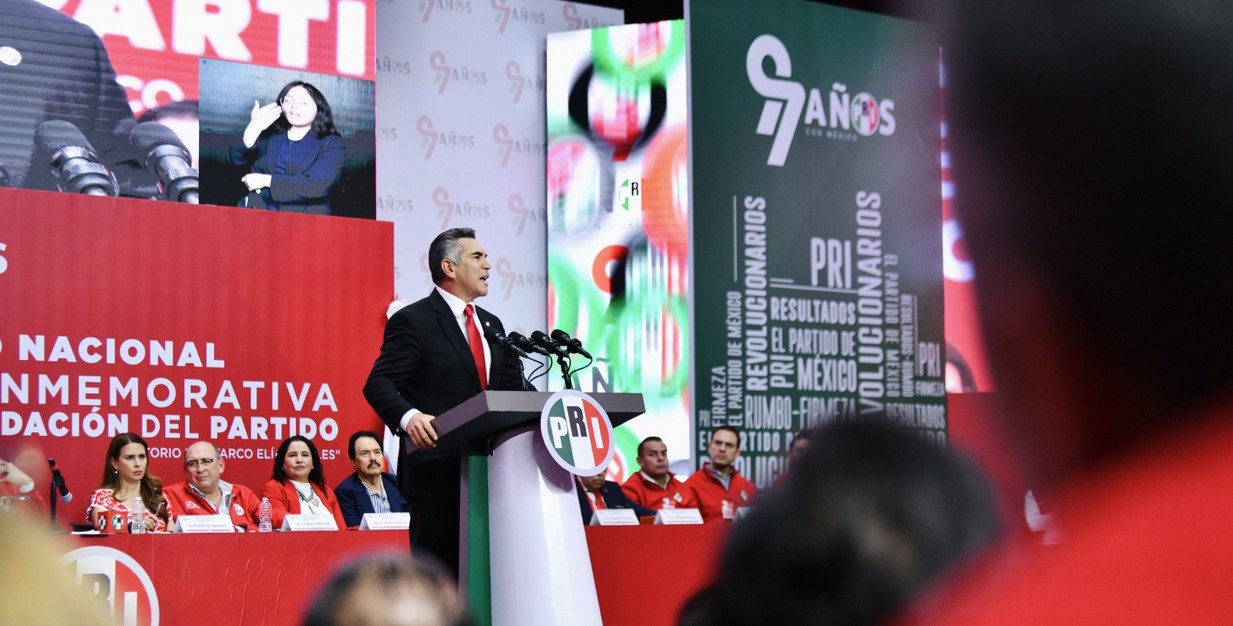 PRI fija postura contra la reforma electoral y llama a defender la democracia