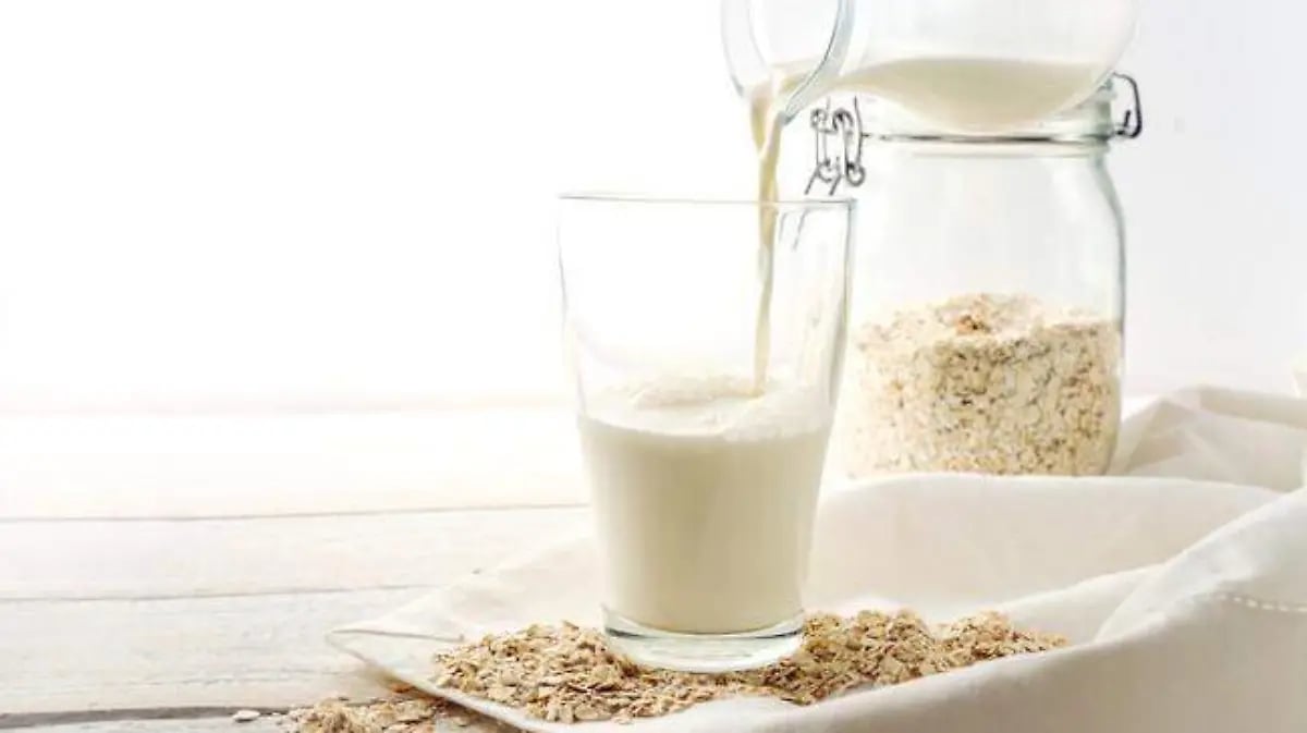Por qué tomar avena con leche y canela en ayunas se ha vuelto tan popular