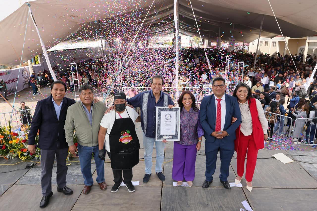 De fiesta la gastronomía tlaxcalteca, se consolida el cuarto Record Guinness en la entidad