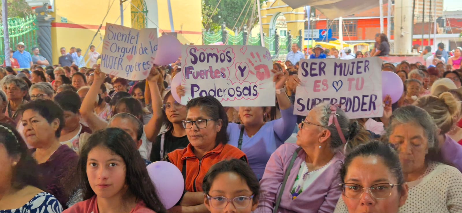 Reconoce SMDIF Cuautlancingo fuerza y liderazgo de las mujeres en evento “Mujer, el alma del mundo”