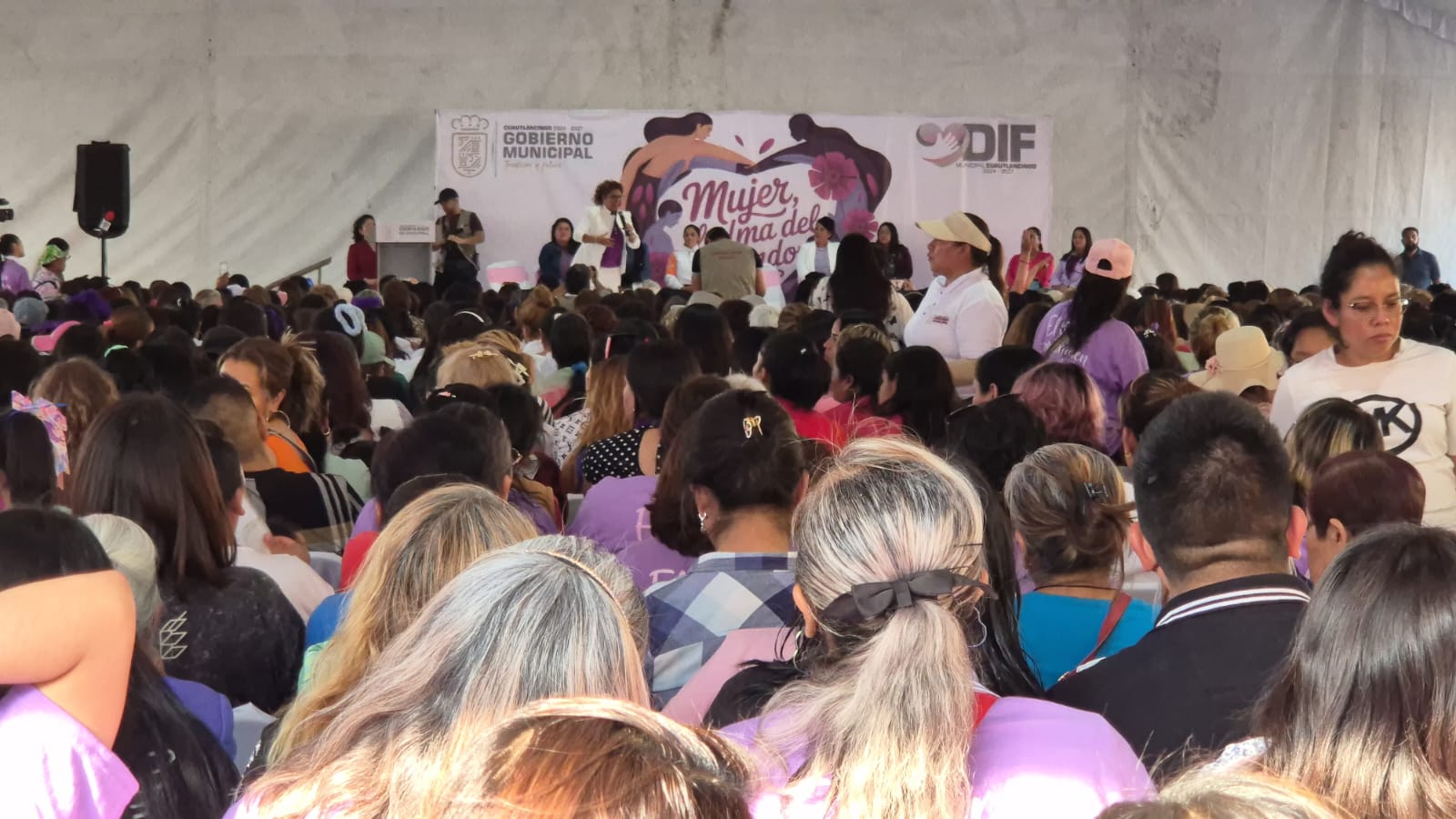Reconoce SMDIF Cuautlancingo fuerza y liderazgo de las mujeres en evento “Mujer, el alma del mundo”