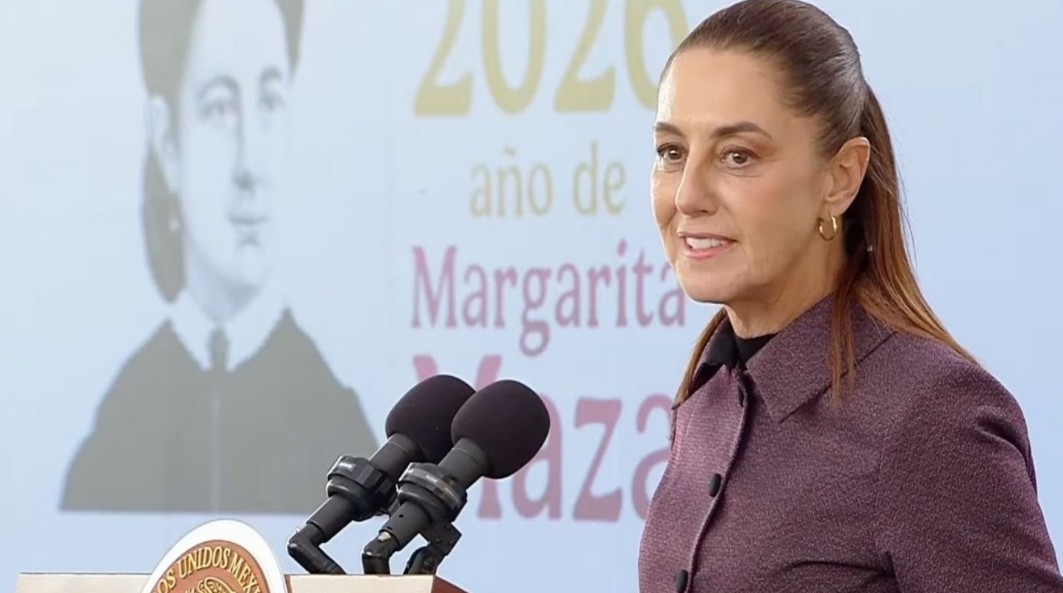 Sheinbaum reconoce a mujeres de las Fuerzas Armadas en el marco del 8M