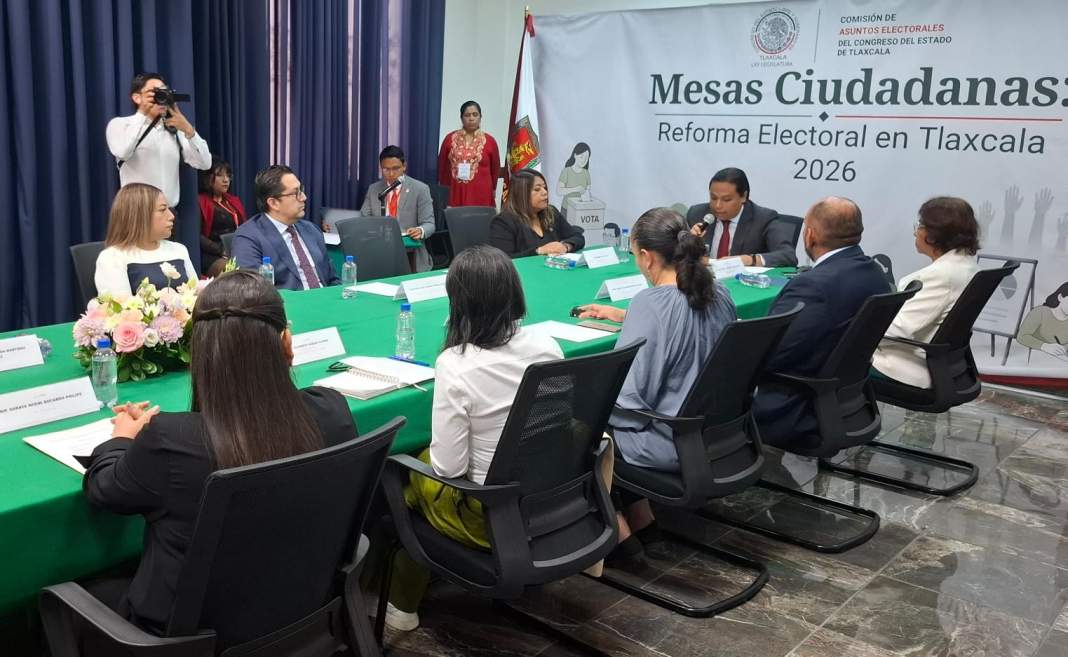 Silvano Garay durante declaración sobre reforma electoral en Tlaxcala.