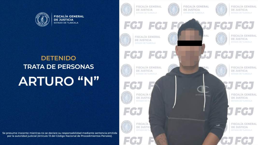 Policías durante operativo de detención en Acuamanala