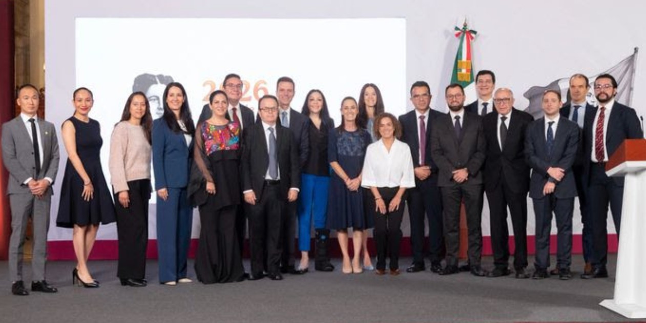 Claudia Sheinbaum durante anuncio de inversiones farmacéuticas en México