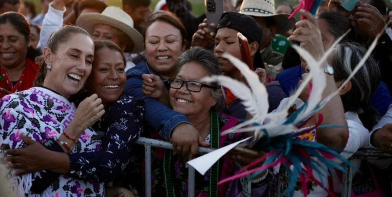 Claudia Sheinbaum durante una asamblea comunitaria en el Estado de México