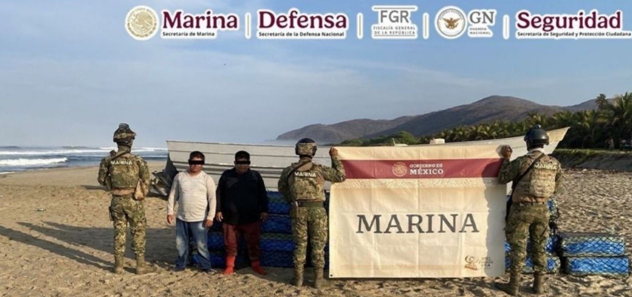 Elementos de la Marina durante operativo marítimo en Guerrero