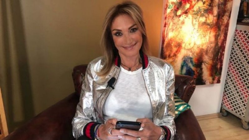 Acepta Adela Micha reto de Giovanni Medina, ayudará a 10 familias con 2 dos mil 500 pesos