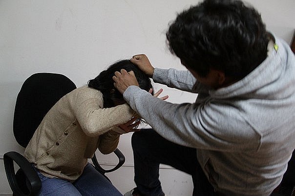 ONU advierte sobre 'espantoso aumento global' de violencia en el hogar durante pandemia de COVID-19