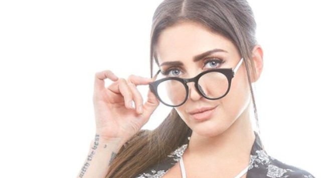 La sexy cuarentena de Celia Lora