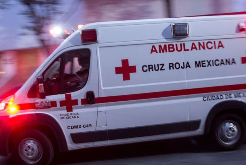 Vinculan a proceso a paramédicos por trasladar droga en una ambulancia (Video)