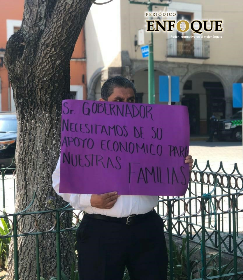 Meseros de Tlaxcala piden apoyo al gobierno tras quedar sin trabajo  