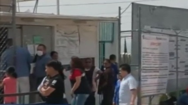 Niegan atención médica a reos con síntomas de coronavirus en Edomex: familiares