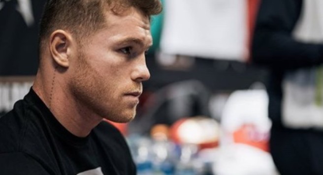 Comparan a ‘El Canelo’ Álvarez con ‘El Chapo’ por excéntrica foto con lujos