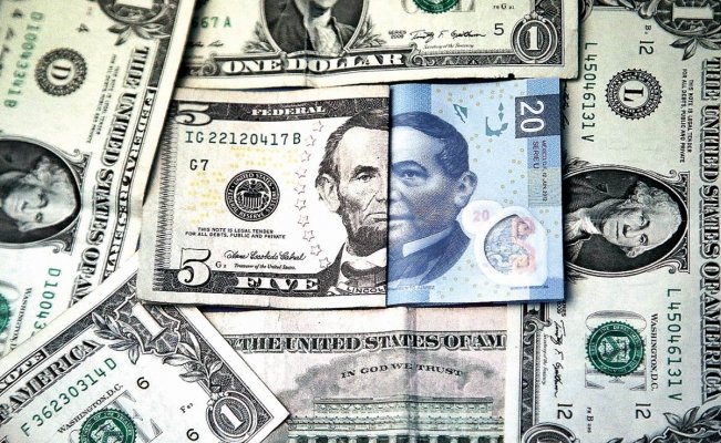 ¡Dólar supera los 25 pesos en bancos!