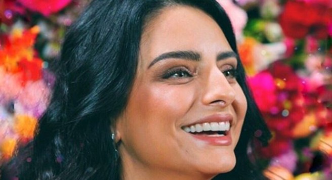 “Por fin hace calor”: Aislinn Derbez presume cuerpazo en bikini de leopardo