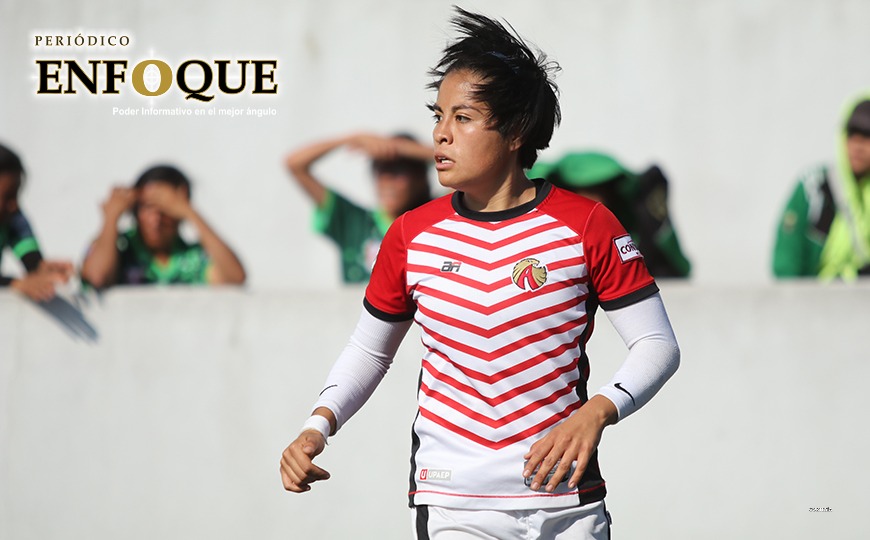 Brenda García, la capitana de UPAEP que aprendió fútbol con niños