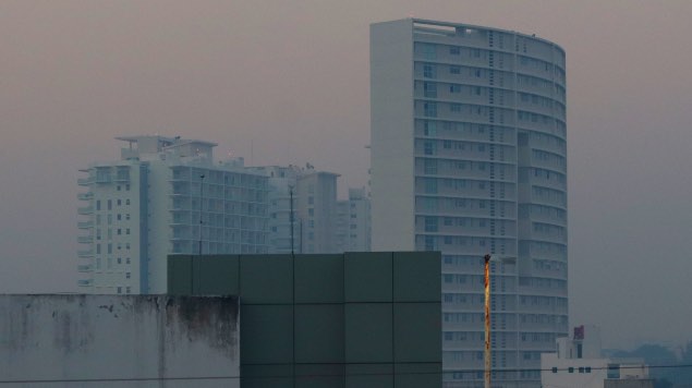 Extraña nube de humo despierta a habitantes de Cancún y Playa del Carmen
