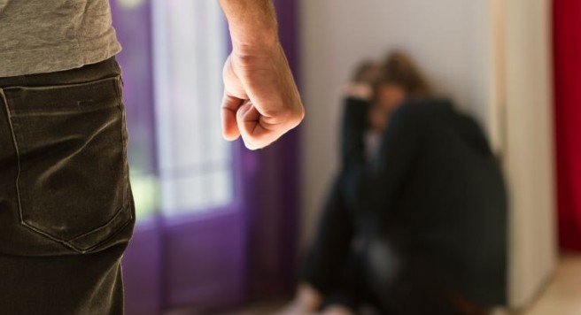 “Rompí la cuarentena por violencia doméstica”: Joven denuncia brutal golpiza