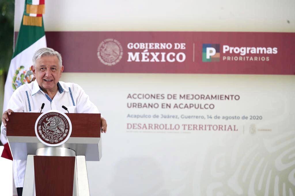 AMLO anuncia apoyo del Gobierno federal para limpiar la bahía de Acapulco