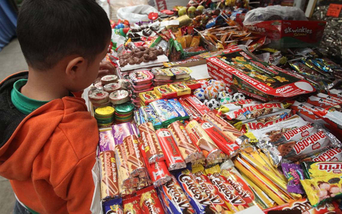 Uno más: Tabasco prohíbe venta de refrescos y comida 'chatarra' a menores de edad