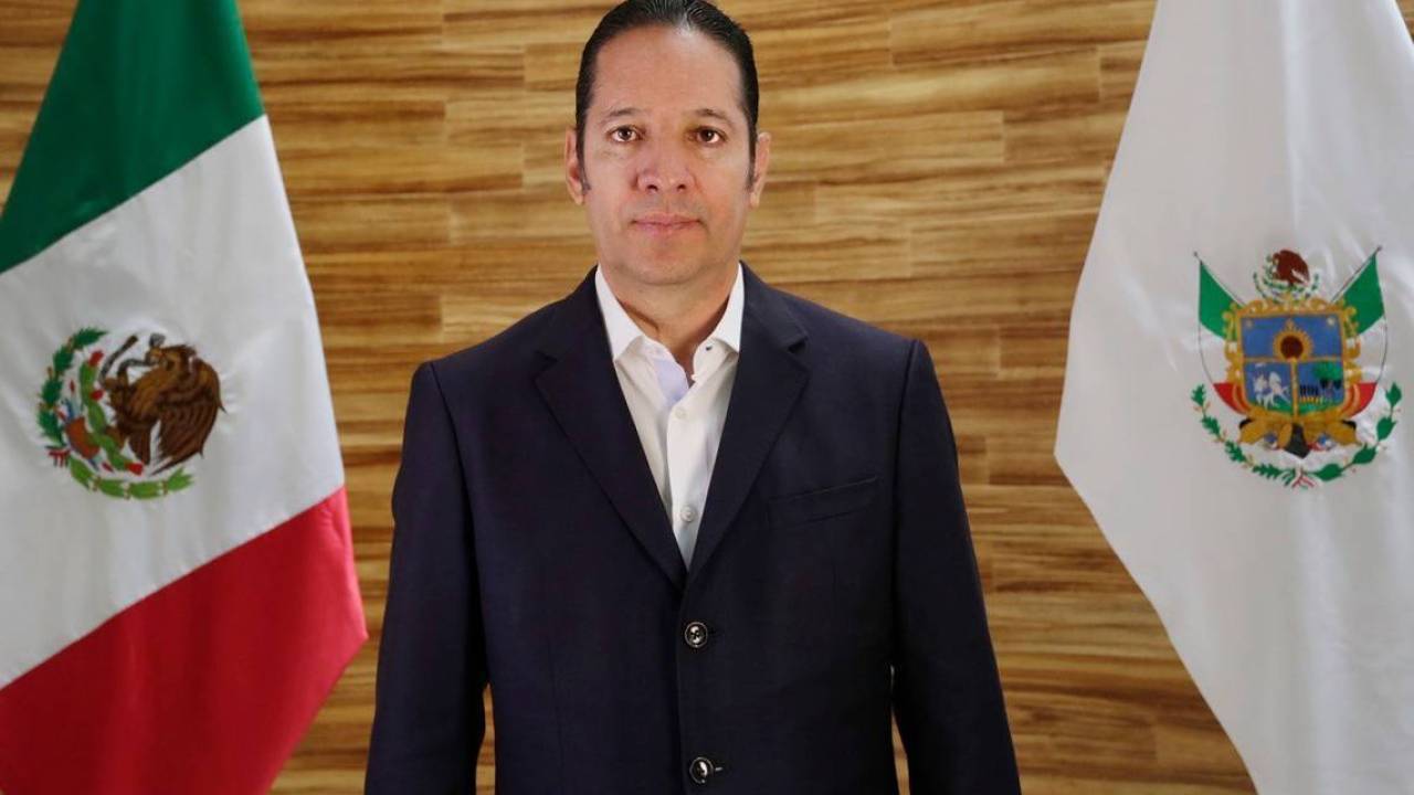 Gobernador de Querétaro cesa a secretario particular tras video de presuntos sobornos