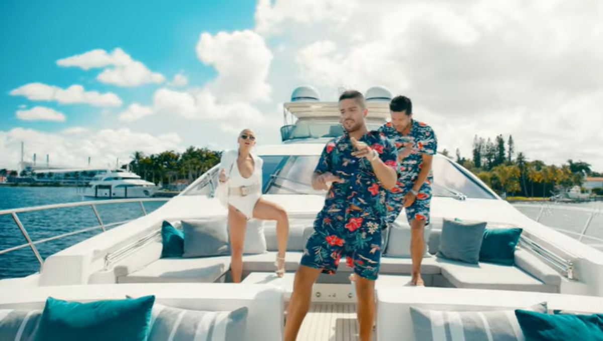 ¡No para! Con look renovado Danna Paola estrena el videoclip de ‘Nada’ junto a Cali y El Dandee