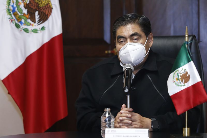 La crisis por covid-19 se atiende en materia de salud, económica y social: MBH