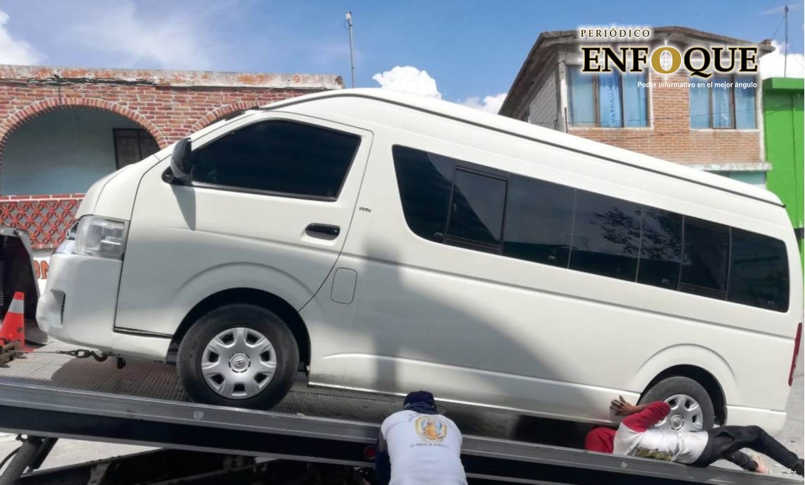 SMT asegura unidades de transporte irregular en Tepeaca y Acatzingo 