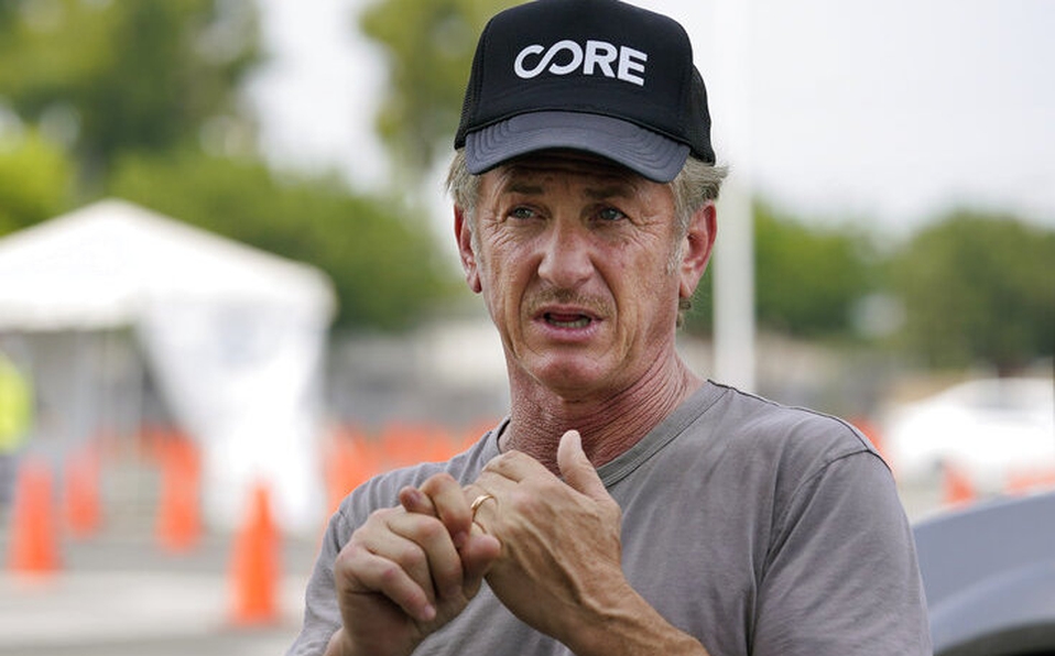 El hombre que entrevistó al 'Chapo' ahora regala pruebas de COVID