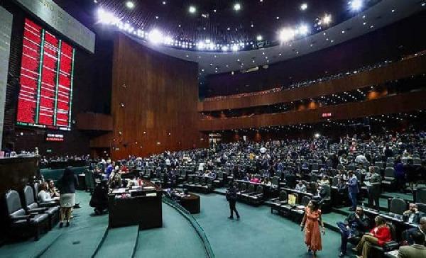 PT 'saca de la manga' 4 diputados, supera al PRI y va por presidencia de San Lázaro