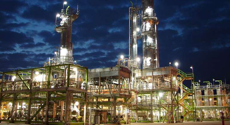 Refinación de Pemex hila tres meses de desplomes en julio