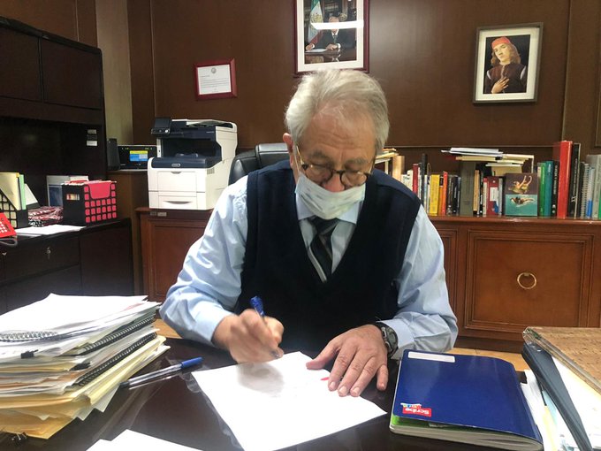 México firma con Pfizer acuerdo para comprar 34.4 millones de vacunas contra COVID-19