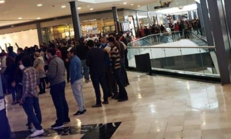 Best Buy cierra sus tiendas luego de que compradores las abarrotaron por liquidación