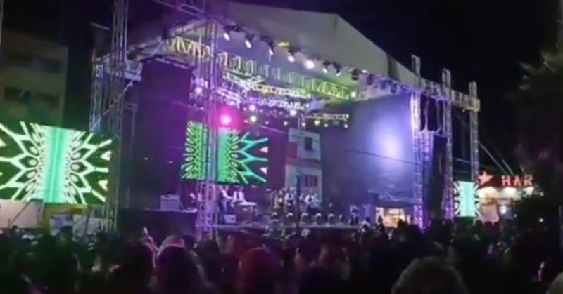 ¡Sin miedo al COVID! Cientos de poblanos acuden a fiesta patronal con feria y mega baile