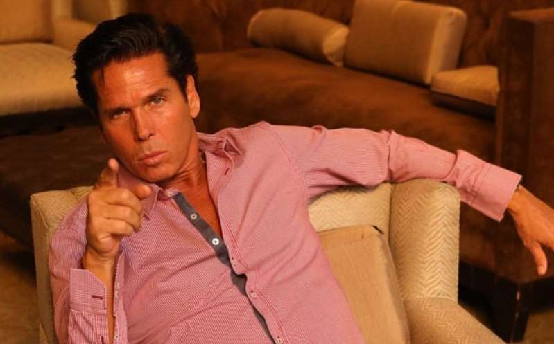 "Estaban drogados": Palazuelos descarta que quema de su hotel se tratara de venganza