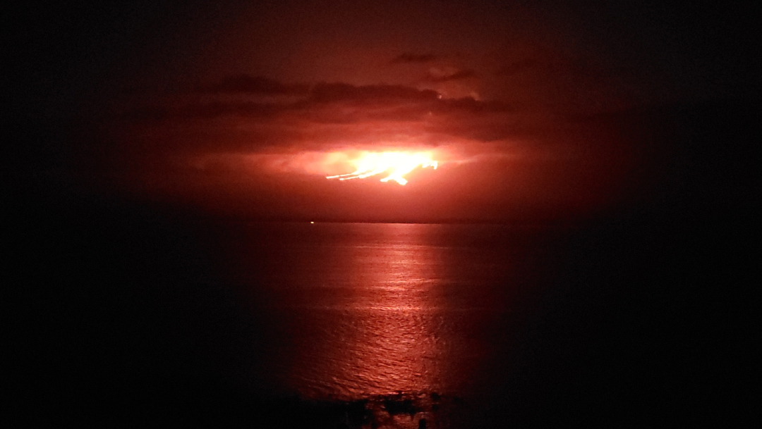 Volcán en Islas Galápagos registra nueva erupción