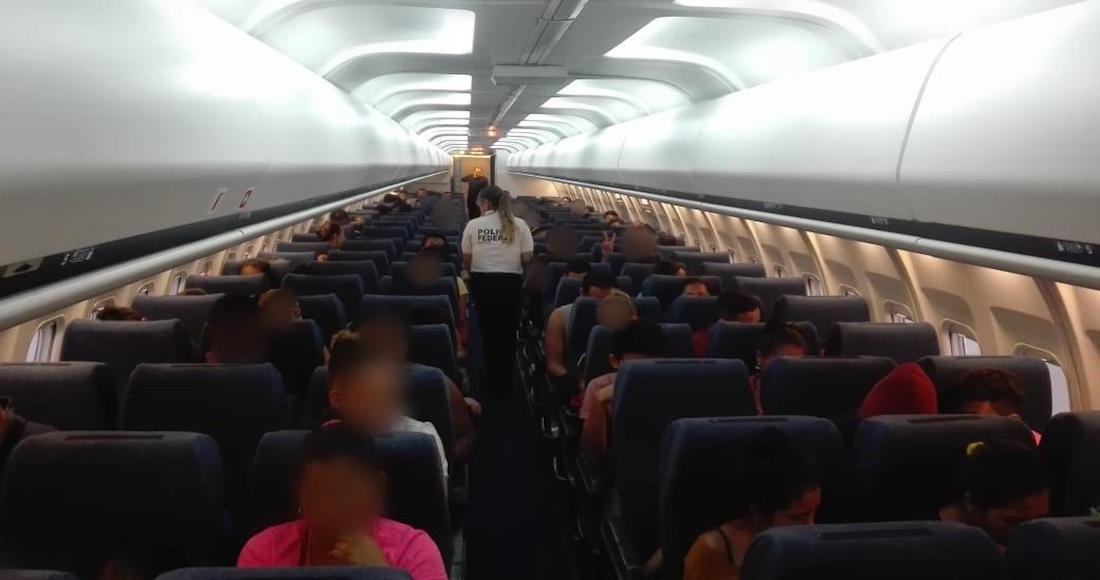 Migración deporta vía aérea a 110 migrantes a Honduras