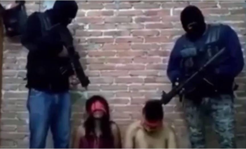 Guerreros Unidos ejecuta a dos personas y pide a AMLO “poner orden” en Iguala