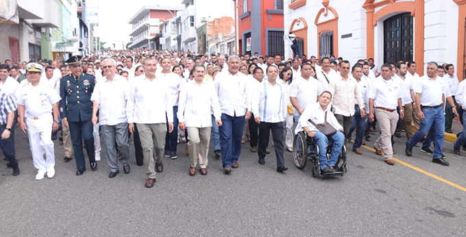 Encabeza Adán Augusto Marcha de la Lealtad en Tabasco