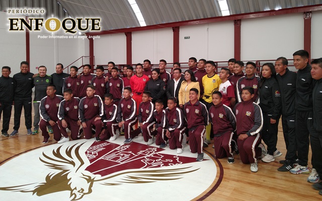 Presentan en Cuautlancingo su equipo de fútbol de cuarta división “Águilas Reales” 
