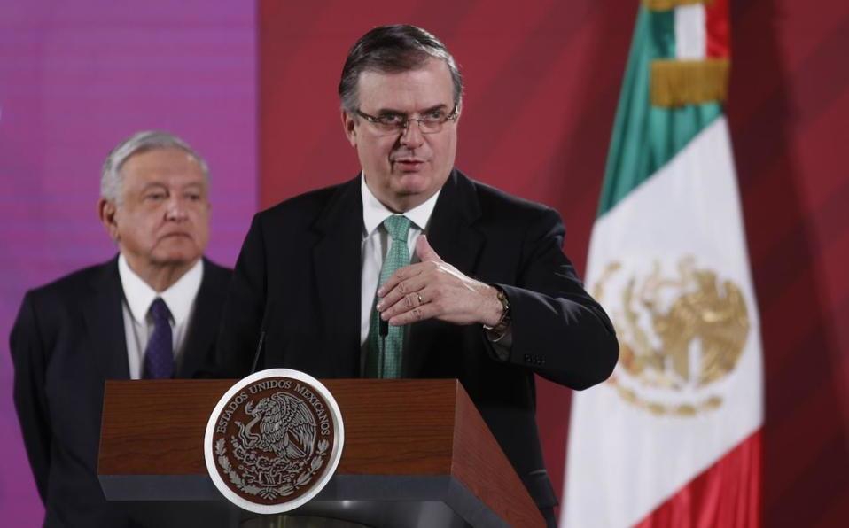Cruces migratorios en frontera de México y EU bajaron 74.5%: Ebrard