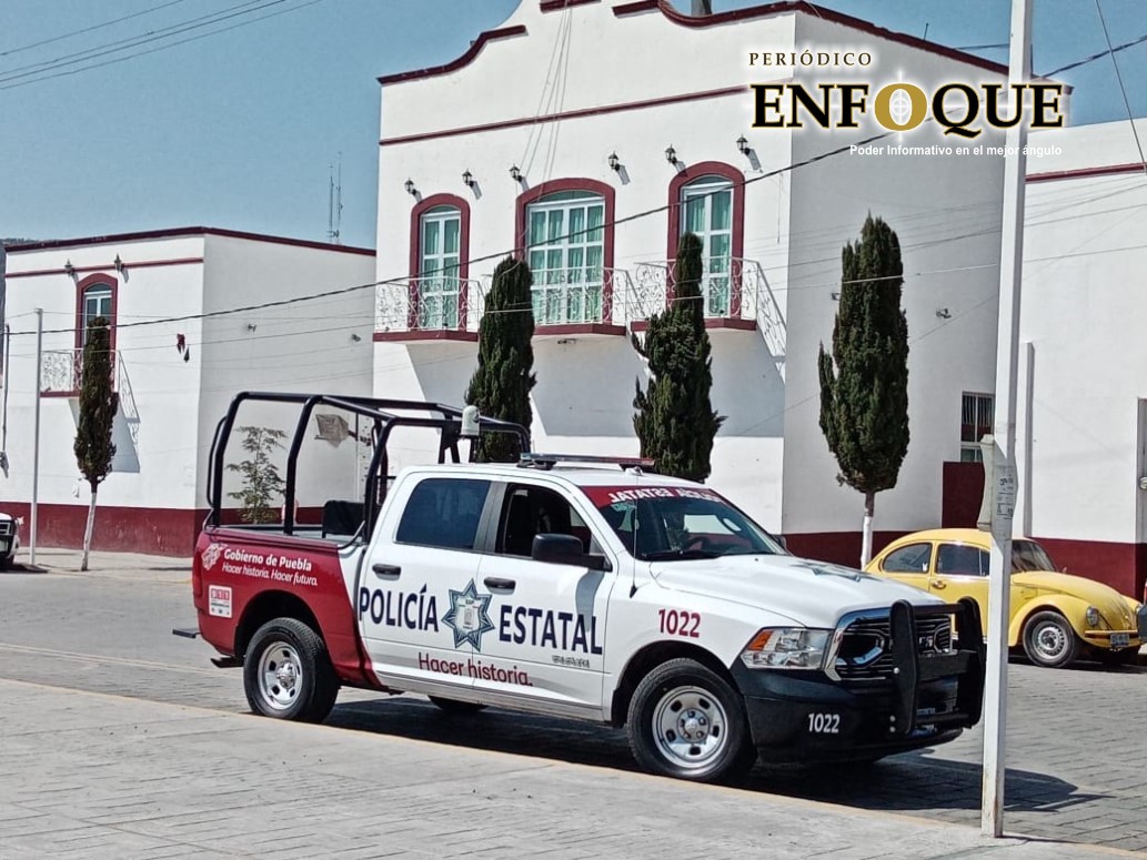 Vecinos detienen y golpean a dos presuntos delincuentes en Amozoc