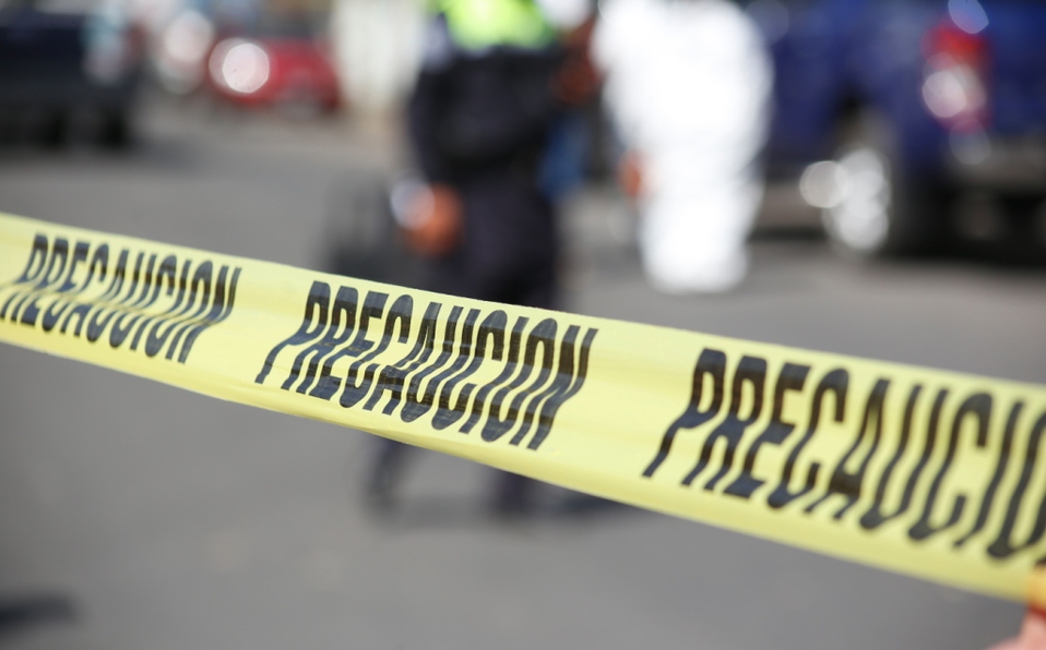 Presunto policía federal asesina de un balazo en la cabeza a su esposa