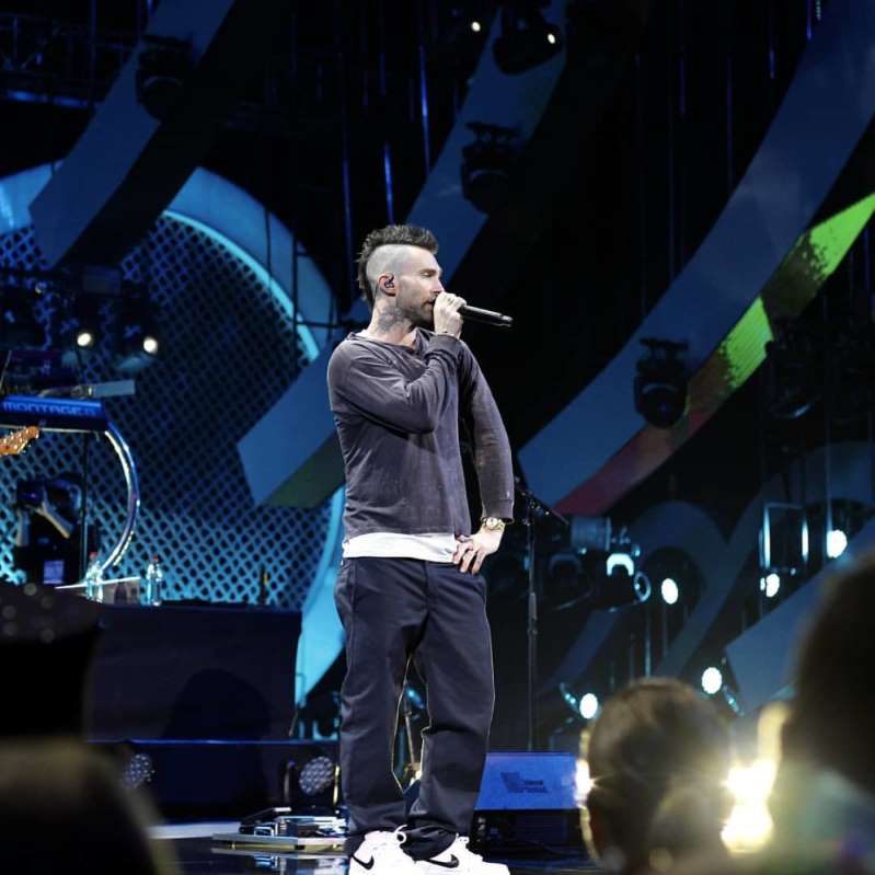 Adam Levine enfurece y abandona escenario de Viña del Mar a medio show