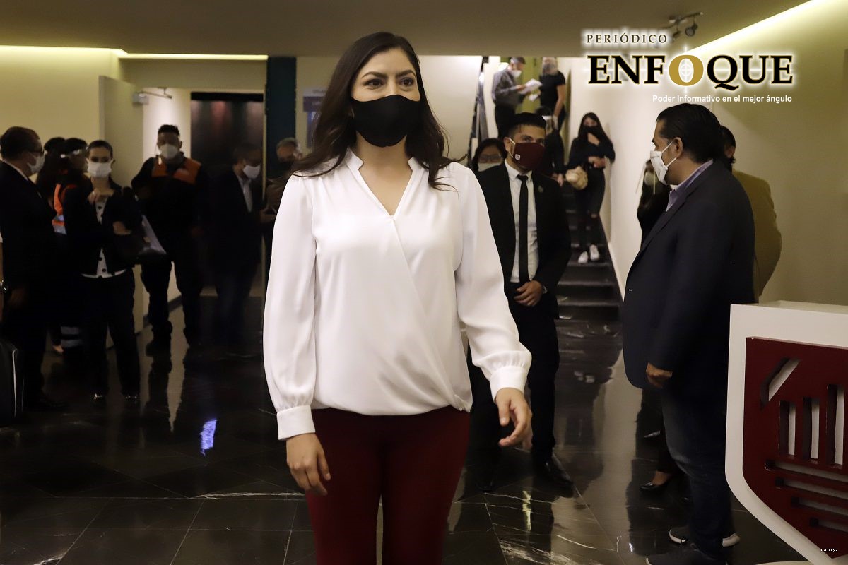 Llama Claudia Rivera a no normalizar violencia contra mujeres