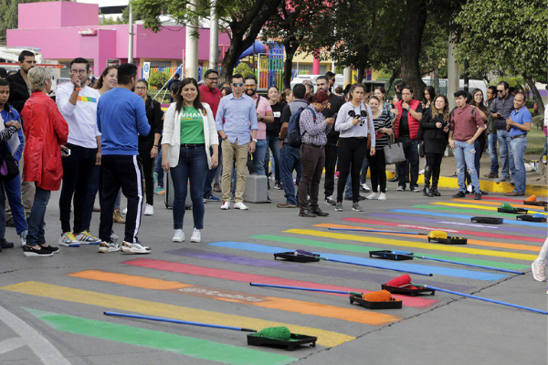Ayuntamiento pierde juicio por paso peatonal multicolor