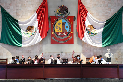 Congreso de Oaxaca avala dar cárcel a funcionarios que nieguen órdenes de protección a mujeres