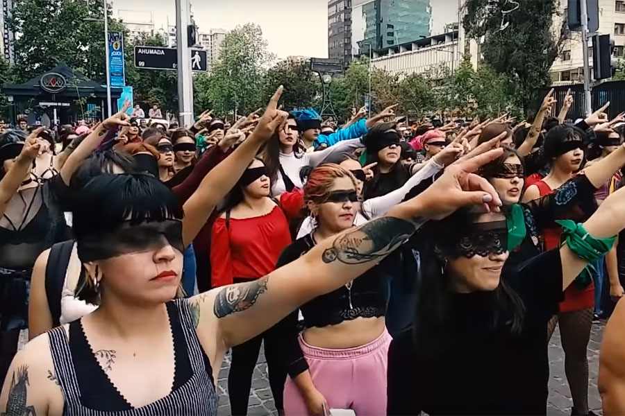 '¡Retiren los cargos!', piden actrices de Hollywood a Piñera en apoyo al colectivo feminista chileno Lastesis