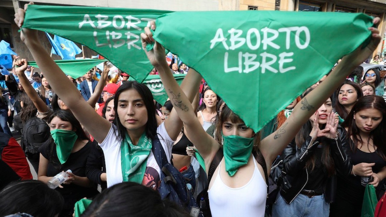 Feministas llaman a apoyar la despenalización del aborto en Veracruz con un #panuelazovirtual